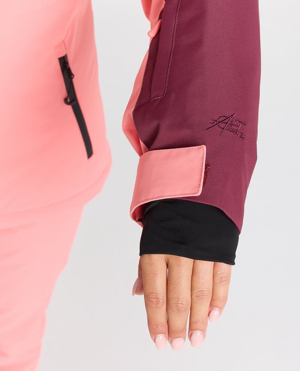 00FWOU_2385_8_1759107144000