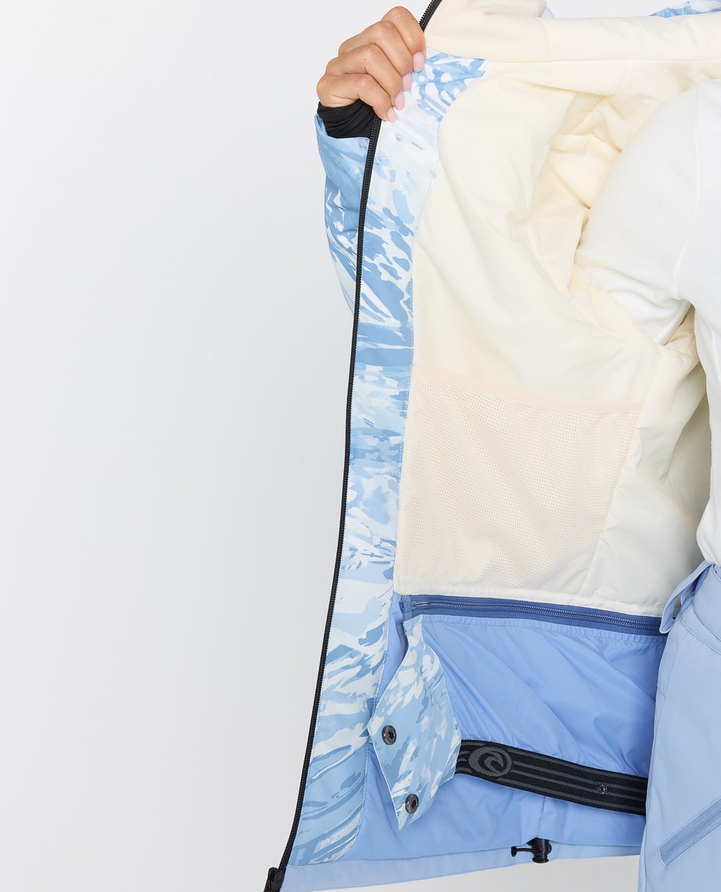 00FWOU_8962_10_1759107153000