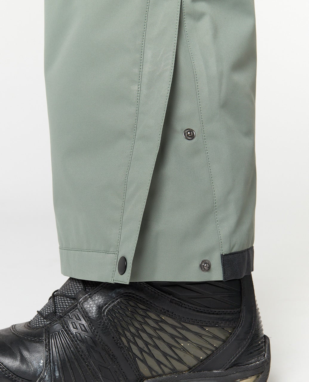 00NMOU_2363_7_1759108062000