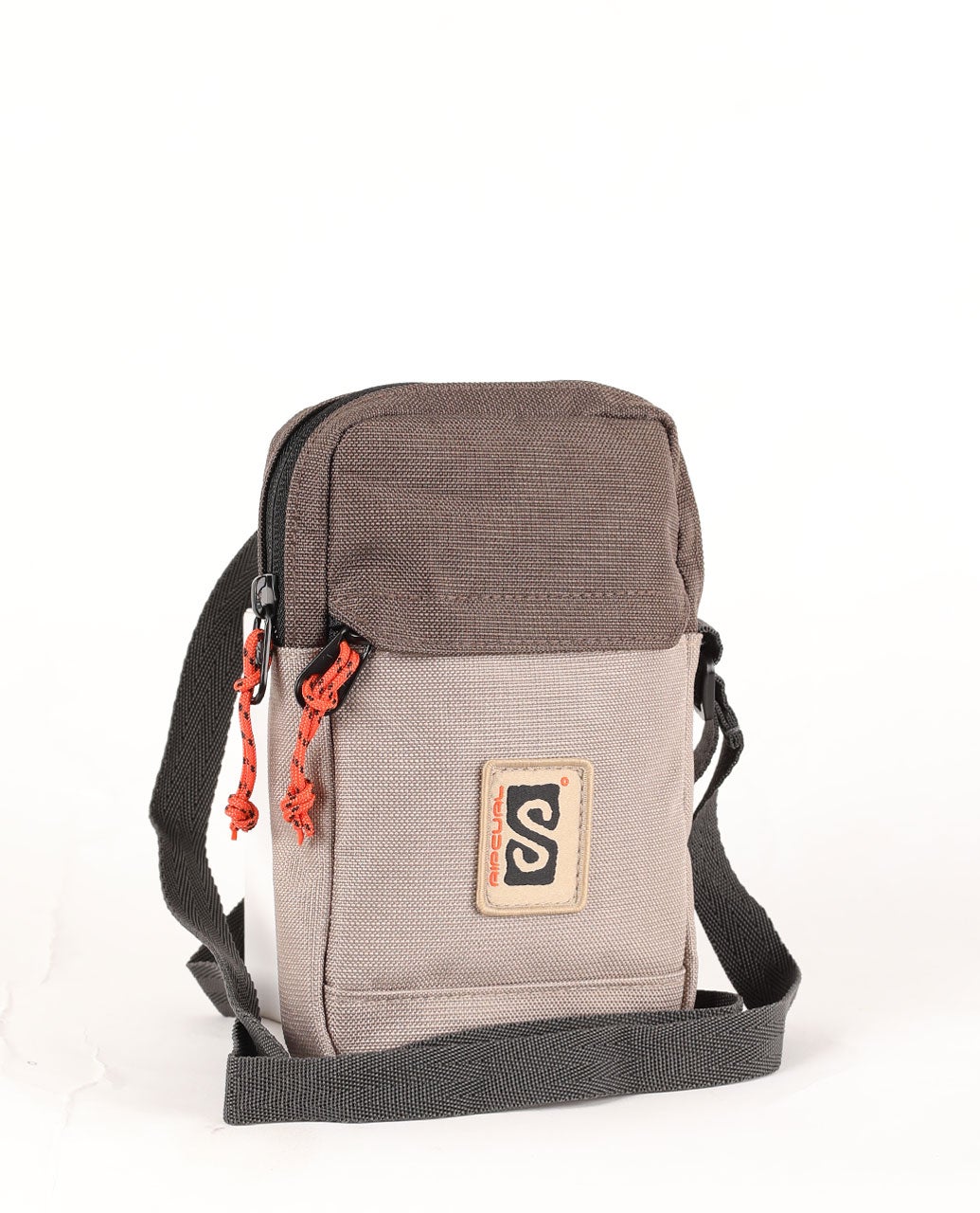 013MSB_2137_2_1759109477000