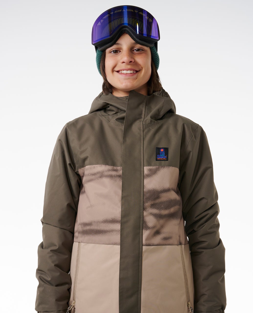 009UOU_2135_5_1759106503000