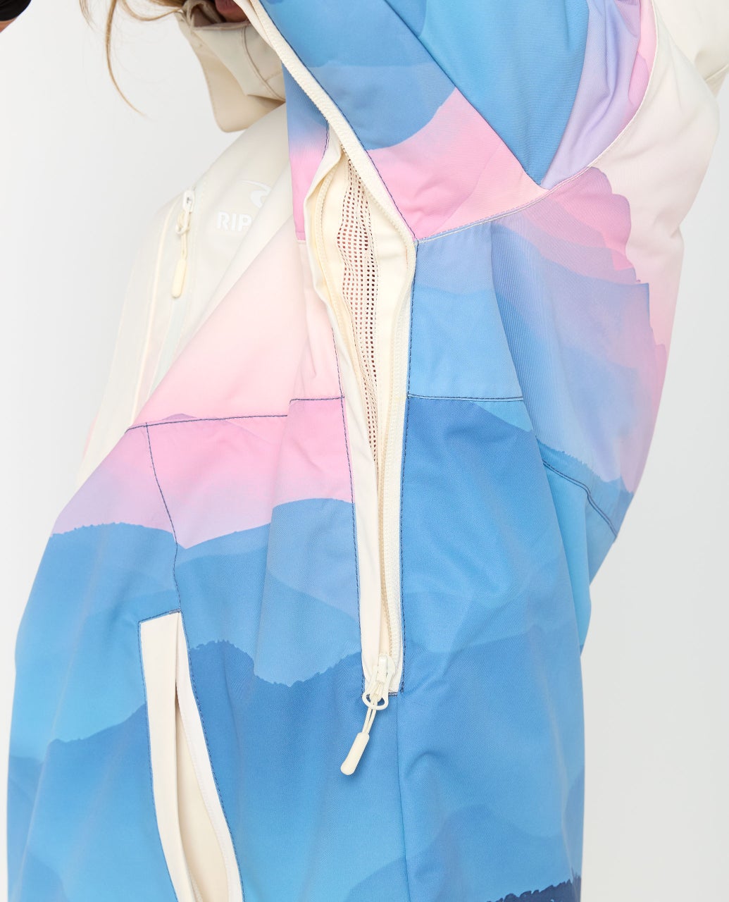 00HWOU_3282_7_1759107418000