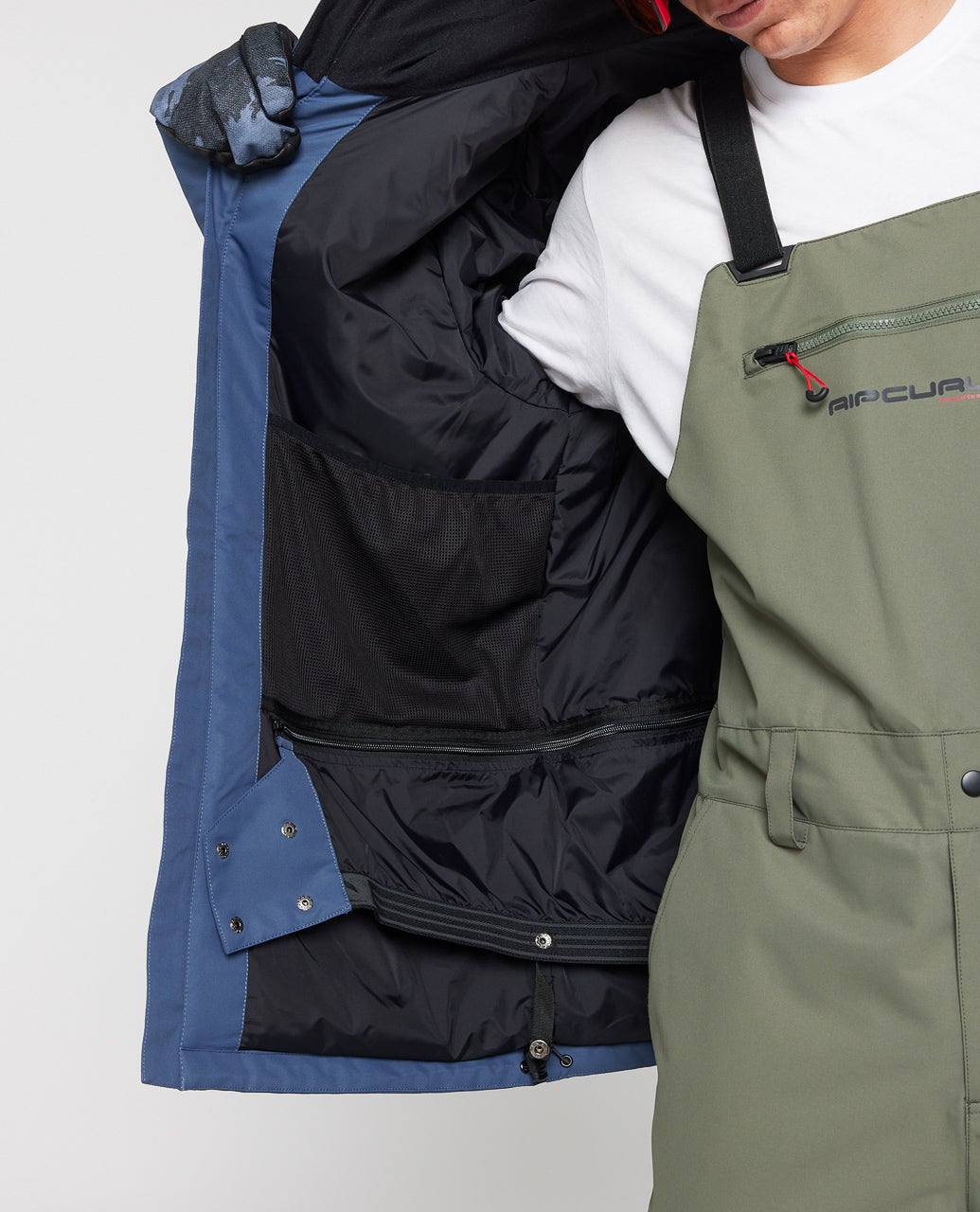 00MMOU_2359_9_1759107955000