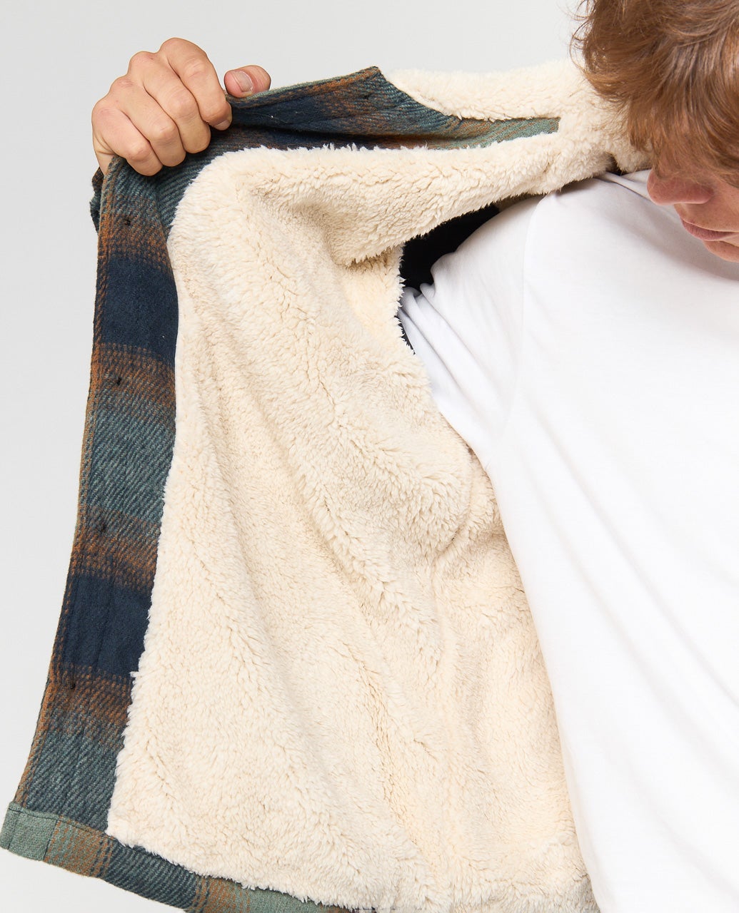 01ZMJA_2363_6_1759112416000