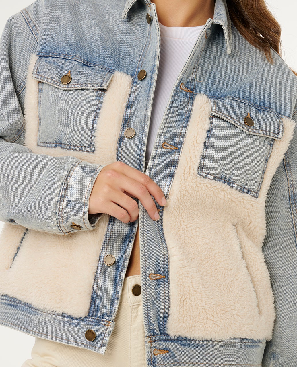 03HWJA_9756_5_1759723564000